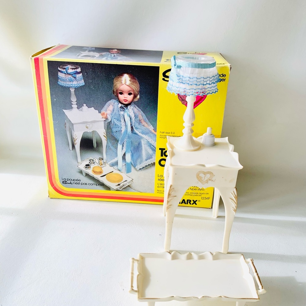 Vintage Sindy doll Bed Table and Lamp w box